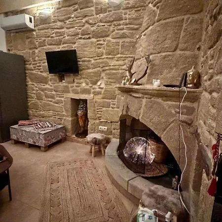 Malonas Stone 2 Bd House Daire *